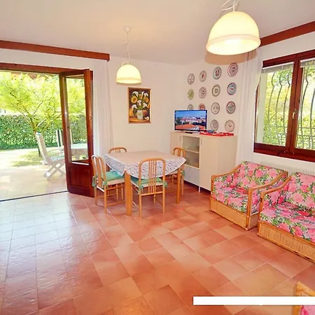 Lignano Schoene Mit Privat Garten 펜션 *