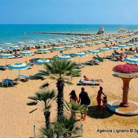 Lignano Schoene Mit Privat Garten * 리그나노 사비아도로